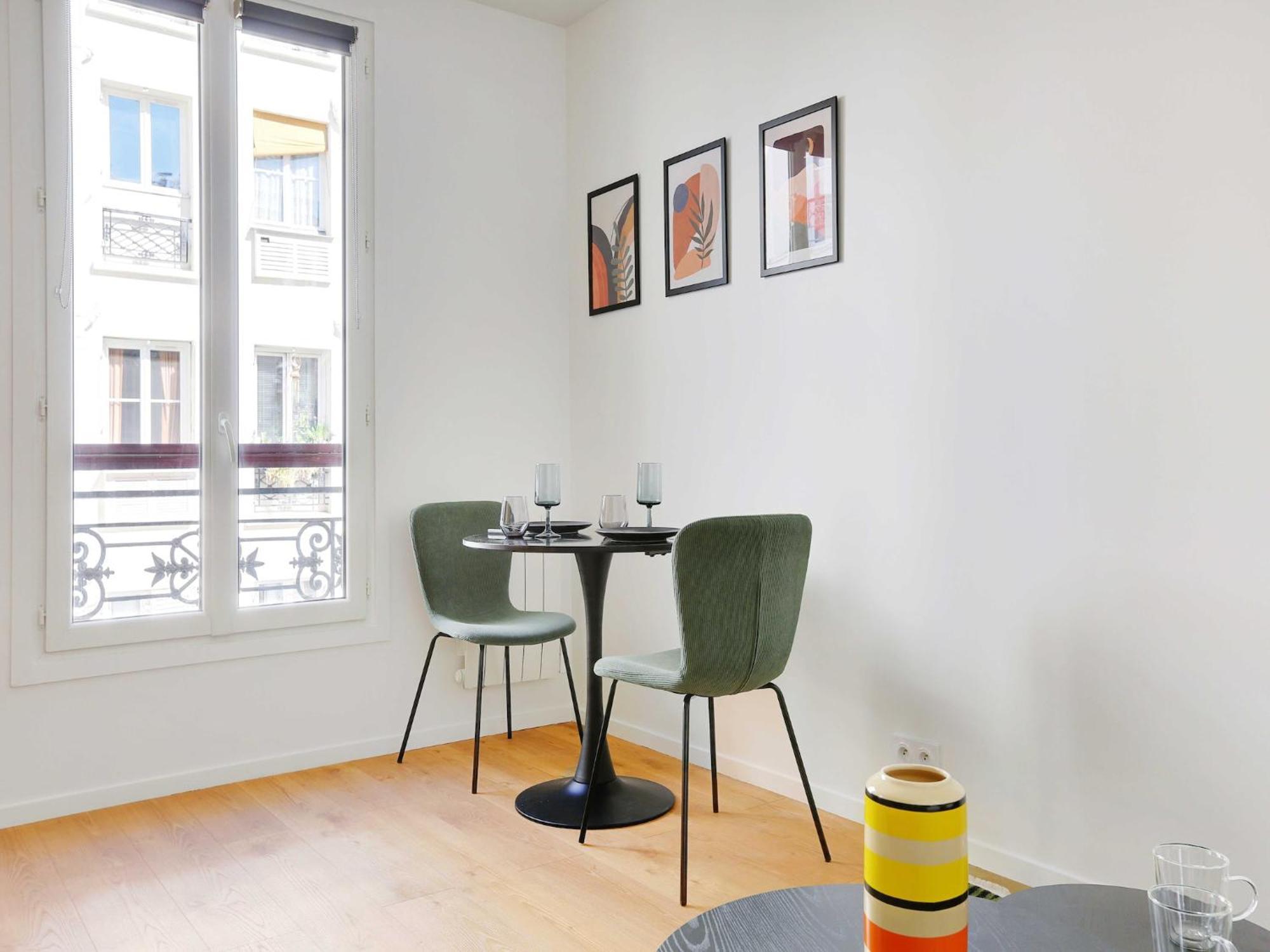 Charming For 2p - Parc Monceau Appartement *
